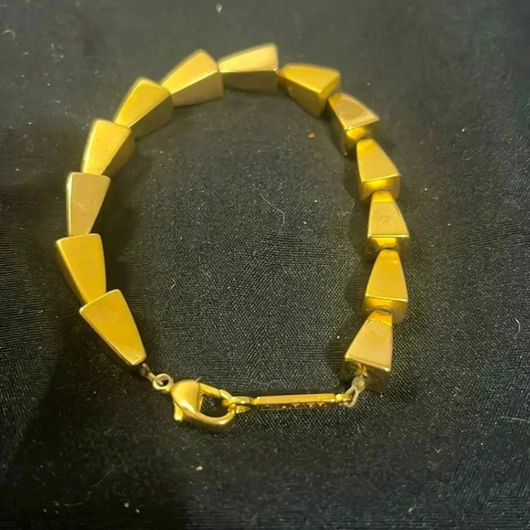 Gold tone Napier bracelet - Picture 1 of 2